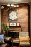 Welcome to our charming and newly remodeled home, close to everything - 2성급