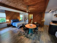 1660 Guest House; Waterfall, Creek, Large Deck, Fire Ring - 4-Star