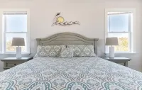 DownWinder- Spacious 3 BR House - Walk to Beach