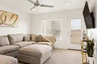 St. George Getaway, Brand New 5 BD Luxury Townhome - บูติค