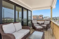 Gorgeous, Ocean View, 3 bedroom, 2 bathroom home in the heart of Kitty Hawk! - Homestays