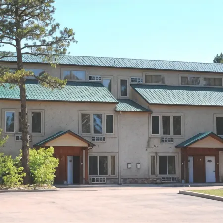Eagle Fire Lodge & Cabins