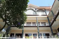 Gayatri Resort - Pet friendly