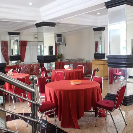 Top Star Hotel