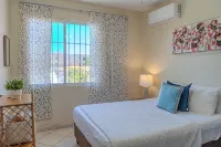 Luxury Beachside Apartment with Rooftop Terrace & Private Jacuzzi – Sleeps 6