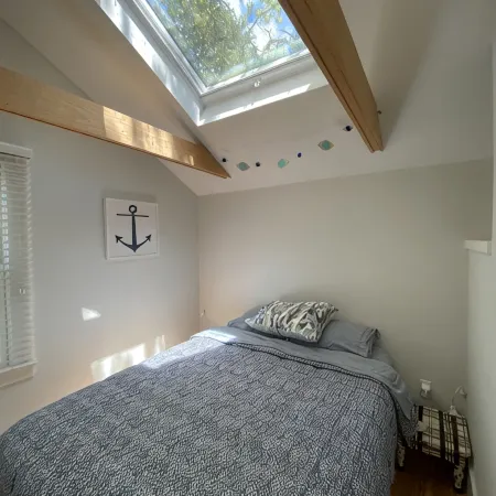 Charming Sun Filled Eastham Cottage at Fort Hill Отели в г. Истам