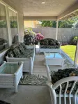 Beautifully Renovated Sleeps up to 8 in East Medford