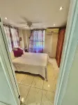 New! Heywoods Beach, West Coast,  4 bed/4 bath - balcony
