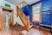 Awesome House, 5 minutes to DT, 2 miles to Stadium and Ruby Memorial!