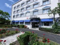 Hôtel Continental Ξενοδοχεία στην πόλη Vierzon