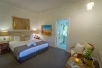 Bangalow Guesthouse - Homestays