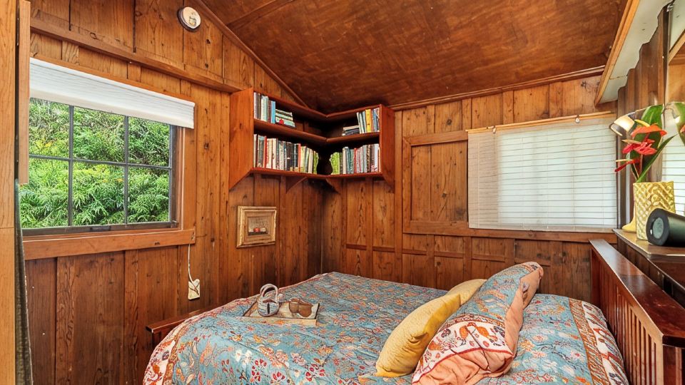 Volcano Artist Cottage