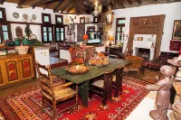 260m2 Unique Mountain House in Lilea Parnasos - 4-Star