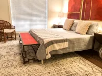 OXFORD PRIME LOCATION / ON THE SQUARE!! WALKING DISTANCE TO CAMPUS - 4-Star