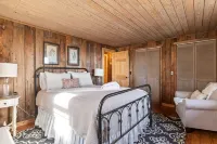 Wolf Laurel-Authentic Cabin-Mountain Views-Ski Hatley Pointe-Hiking-A/T-Big Bald - Chalets