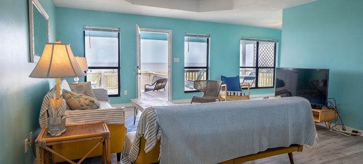Private Waterfront Bay Beach. Huge Back Deck Overlooking the Bay.  Bring Dogs! Hotel di County Mobile
