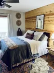 Cozy Mountain Cabin - Sunsets, River Float, Game Room, Pets+ - Chalets