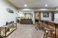 Elite Escape-2 POOLS, Splash Pad, PoolTable, Hot Tub, Patio w/Fire Pit+Fireplace - Træningscentre