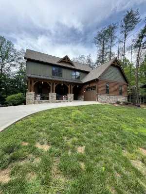 Bourbon Bear ~ A Luxury Cabin ~ Rustic, Charming & Cozy in the Heart of Townsend - 4つ星