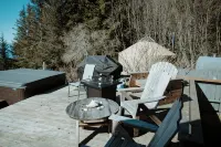 Spacious  MILLION DOLLAR VIEW home w/ fitness room, hot tub in charming Homer - 4-Star