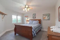 9 Bedroom Estate, Sleeps 24, Pool, Hot Tub, Movie Theater, Game Room - Wifi