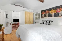 Charming Cottage - 4-Star