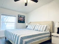 Newly Renovated Lakefront w/ Private Dock, Game Room, Kayak, Paddle Boat - 3성급