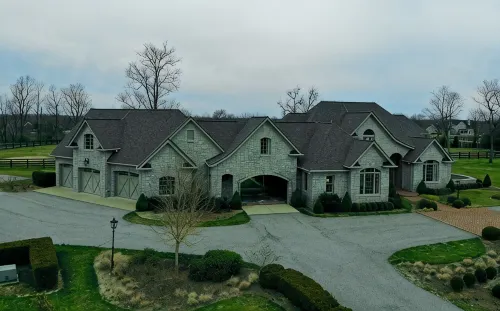 Private Country Estate: 16 miles to Keeneland, 13 to KY Horse Park! - Jacuzzi