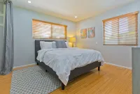 The Crest: Mid-Century Couples Retreat- Pool & Mountain Views - 2 Beds #066151 - Mountain view