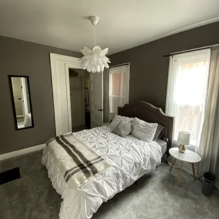 Entire Apartment walking distance to Cincy River front and COV Wedding Venues
