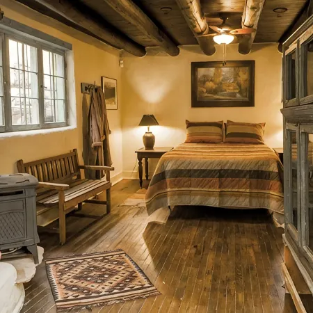 CASA FLORA Quiet & Cozy Downtown Plaza Apartment
