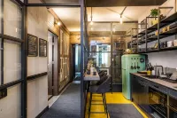 5 Vintage Guest House - Hostels
