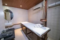 Neelams the Grand Hotel - spa