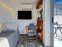 Athens at your feet, Fiber 1000Mbps + great view - 발코니