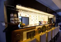 Hotel Malinowski Business - ที่มีบาร์