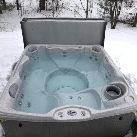 Riverfront Ski Chalet Cabin only minutes to Sunday River Resort & Trails Galore!