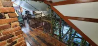 Magnificent 2 Bedroom, Loft Close to Downtown Duplex - 자쿠지