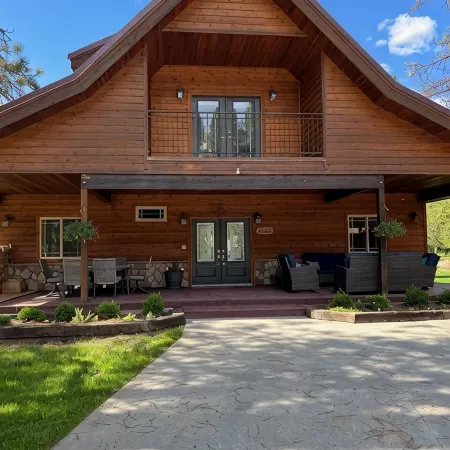 Stunning Cabin with Clubhouse on River! Wooded Retreat with Kayaks! Pickleball!