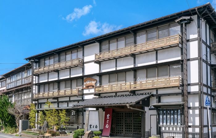 Iwaiya
