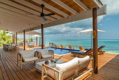 Islandchicbeachfronthome!StunningViews-Pool,OutdoorKitchen,Reef,Mini BballCourt - 4-Star