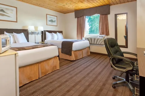 Econo Lodge Inn & Suites Medicine Hat - 2-نجوم