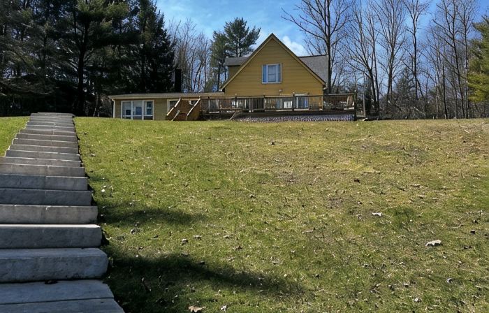 Charming lake house retreat, great for the whole family! 45 min to Cooperstown!