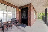 Thach Place in Auburn.  Just steps from campus! - 3-Star