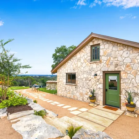 Hill Country views, beautiful sunsets, private, and natural wildlife.