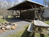 Cabin where the black top ends… Cabin 2 - Homestays