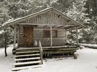 Walk to this secluded lakeside cabin in downeast Maine - Alphydda