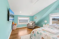 Cozy newly Renovated Beach House walking distance to beach and restaurants. - Wi-Fi