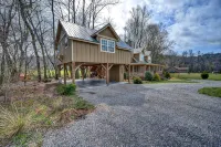 Creekfront Hayesville cottage with beautiful sunrise and sunset views! - Wifi
