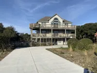 A Beach Vacation Destination. EV Friendly. - Pools