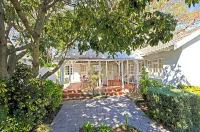 Lodge on Main Guest House and Conference Centre - Pet friendly